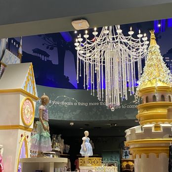 Disney Store - Toy Stores Near Me - New York, New York