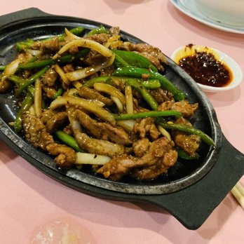 Peach Farm - Beef with onion and pepper - Chinese Near Me - Boston, Massachusetts