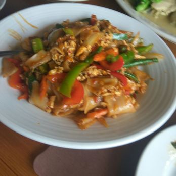Green Basil - Drunken Noodles!! 5/5* - Thai Near Me - North Providence, Rhode Island