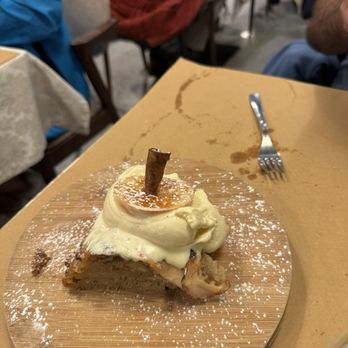 Estrela do Lima - Apple cinnamon with vanilla ice cream - Portuguese Near Me - Porto, 13