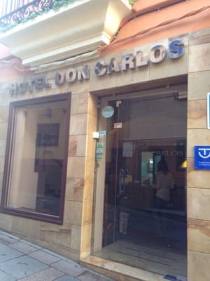 Hotel Don Carlos Cáceres by null