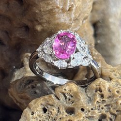 Lambros Goldsmith - Pink Safire and diamonds