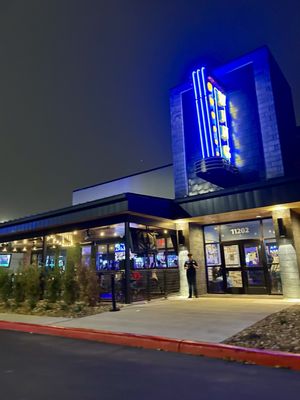 Pluckers Wing Bar by null