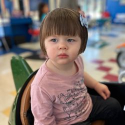 Little Scissors - Dublin - Cute girl with bob style haircut with bangs