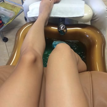 Friendly Nails and Spa - Relaxing time - Nail Salons Near Me - La Mirada, California