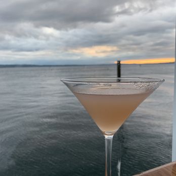Ray's Boathouse - Grapefruit drop - New American Near Me - Seattle, Washington