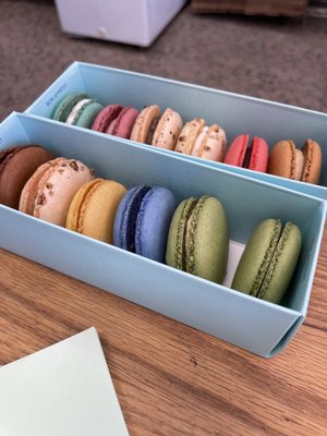 Chelles Macarons by null