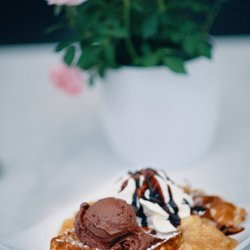 Starnberger Eiswerkstatt - Tonkawaffel