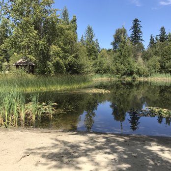 Battle Point Park - Pond - Parks Near Me - Bainbridge Island, Washington