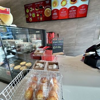 Uncle Tetsu - Desserts Near Me - Austin, Texas