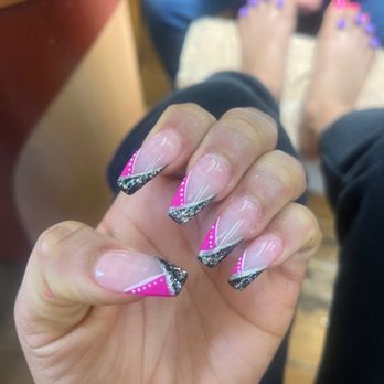 Artists Nail - Larry's mail has been my go to for 5 years! Full set with design birthday nails chosen by Larry himself lol - Nail Salons Near Me - Valley Village, California