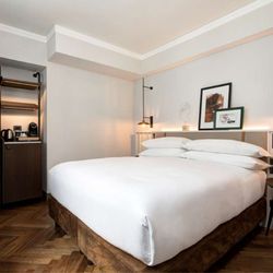 DoubleTree by Hilton Rome Monti - Guest room