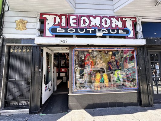 Piedmont Boutique by null