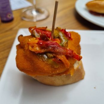 Salegi Taberna - Tapas Bars Near Me - Zarauz, SS