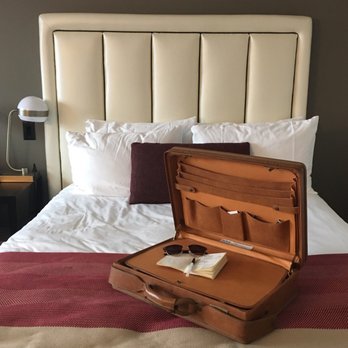 Hotel Commonwealth - The two top sheet comfort. - Hotels Near Me - Boston, Massachusetts