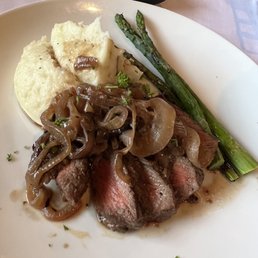 Lunch New York Steak with mashed potatoes and asparagus Lunch New York Steak with mashed potatoes and asparagus