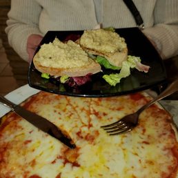 Artichoke brushcetta, margaritas pizza.