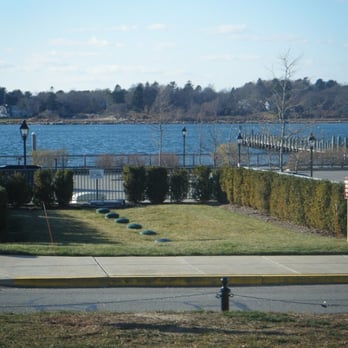 Cannon Square - View of the harbor from the square - Parks Near Me - Stonington, Connecticut Cannon Square - View of the harbor from the square - Parks Near Me - Stonington, Connecticut