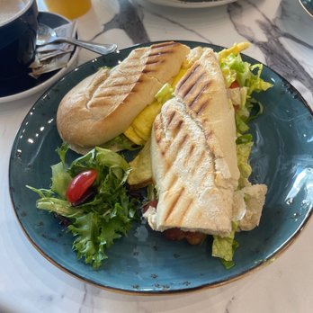 Crema Gourmet - Breakfast sandwich - Breakfast & Brunch Near Me - Kendall, Florida Crema Gourmet - Breakfast sandwich - Breakfast & Brunch Near Me - Kendall, Florida