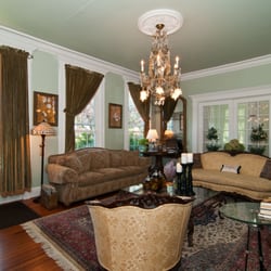 Shorecrest Bed & Breakfast - Living room at Shorecrest Bed and Breakfast