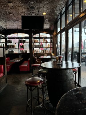 Hibernian Irish Pub & Restaurant by null