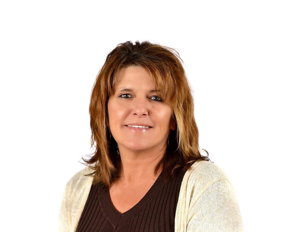 SIGNATURE REAL ESTATE PRO Updated April 2024 820 S 4th St, DeKalb