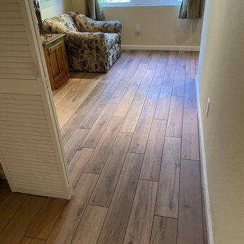 Hemet Flooring - Hall - Carpeting Near Me - Hemet, California