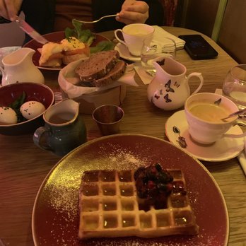Sketch - I regret adding those berries to my waffle. They smelled bad. I did like the coffee cups they served americano in. - French Near Me - London, XGL Sketch - I regret adding those berries to my waffle. They smelled bad. I did like the coffee cups they served americano in. - French Near Me - London, XGL
