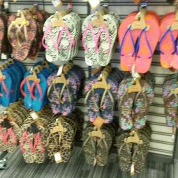 Nordstrom Rack - Havianas! - Department Stores Near Me - Bakersfield, California
