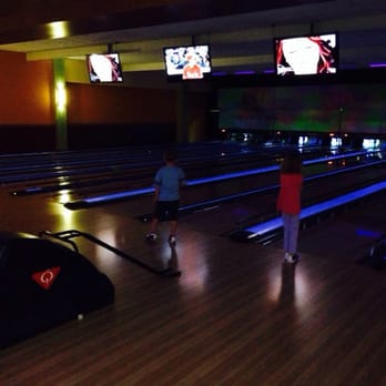 Celebrity Lanes - Bowling Near Me - Centennial, Colorado Celebrity Lanes - Bowling Near Me - Centennial, Colorado