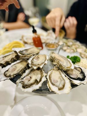 Fanny Bay Oyster Bar & Shellfish Market by null