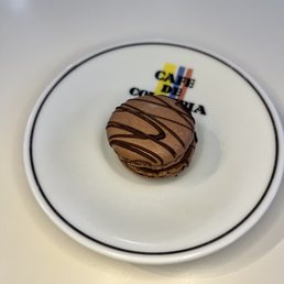Chocolate Macaron