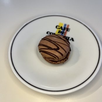 Pochis Sweet Designs - Chocolate macaron - Cafes Near Me - Grand Rapids, Michigan