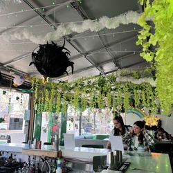 Jet's American Grill & Bar - Darling inside!