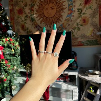 Glossi Nail Bar - almond shape gel polish acrylics - Nail Salons Near Me - Colma, California Glossi Nail Bar - almond shape gel polish acrylics - Nail Salons Near Me - Colma, California