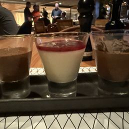 TRIO DE MOUSSE
