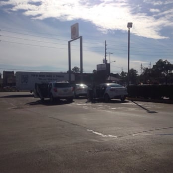 Rainbow Car Care - Oil Change Stations Near Me - The Woodlands, Texas Rainbow Car Care - Oil Change Stations Near Me - The Woodlands, Texas