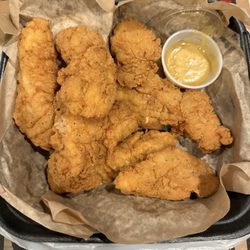 Stone Mountain Pizza Cafe - Chicken tenders with honey mustard