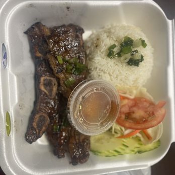 Tada’s Kitchen - Beef short ribs - Vietnamese Near Me - Brandon, Florida Tada’s Kitchen - Beef short ribs - Vietnamese Near Me - Brandon, Florida