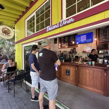 Da Green Coffee Bar - Coffee & Tea Near Me - Kihei, Hawaii