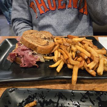 Burgers 2 Beer - Reuben done right - Burgers Near Me - Twinsburg, Ohio Burgers 2 Beer - Reuben done right - Burgers Near Me - Twinsburg, Ohio