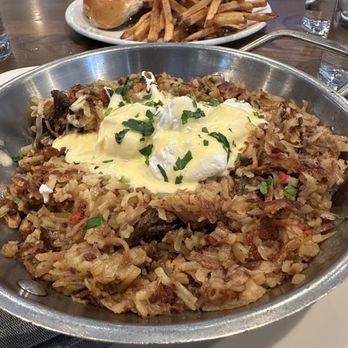 Burtons Grill & Bar - Short rib hash and rva brunch burger - New American Near Me - Richmond, Virginia