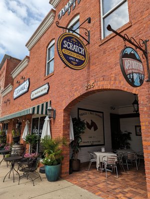 Scratch Kitchen & Taproom by null
