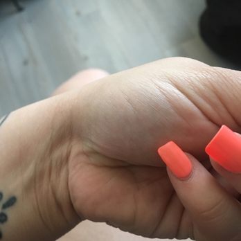 HD Nails - Uneven at the top and lumpy - Nail Salons Near Me - Tarzana, California