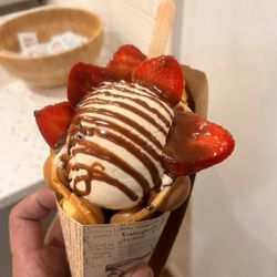 Kow Kow - The Original with regular bubble waffle cone