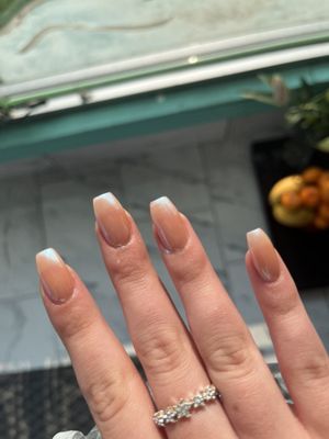 Lee Nails