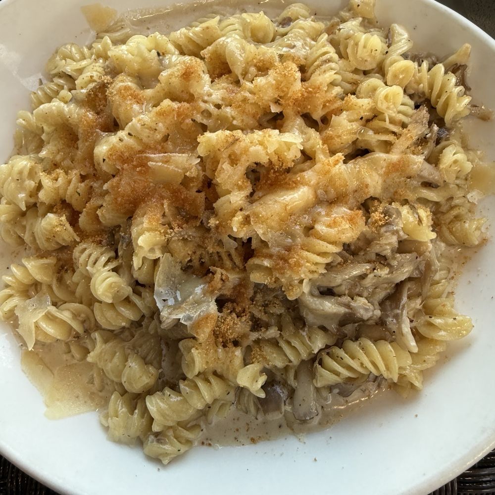 Epulo Bistro - Mushrooms pasta - Modern European Near Me - Edmonds, Washington Epulo Bistro - Mushrooms pasta - Modern European Near Me - Edmonds, Washington