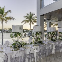Steven Bowles Creative Events & Flowers - Dinner Parties large or intimate, we know just how to create the most inviting atmosphere.