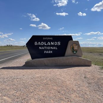 Badlands National Park - Entrance - Parks Near Me - Interior, South Dakota