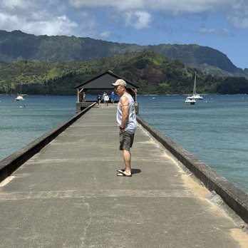 Hanalei Pier - Beaches Near Me - Hanalei, Hawaii